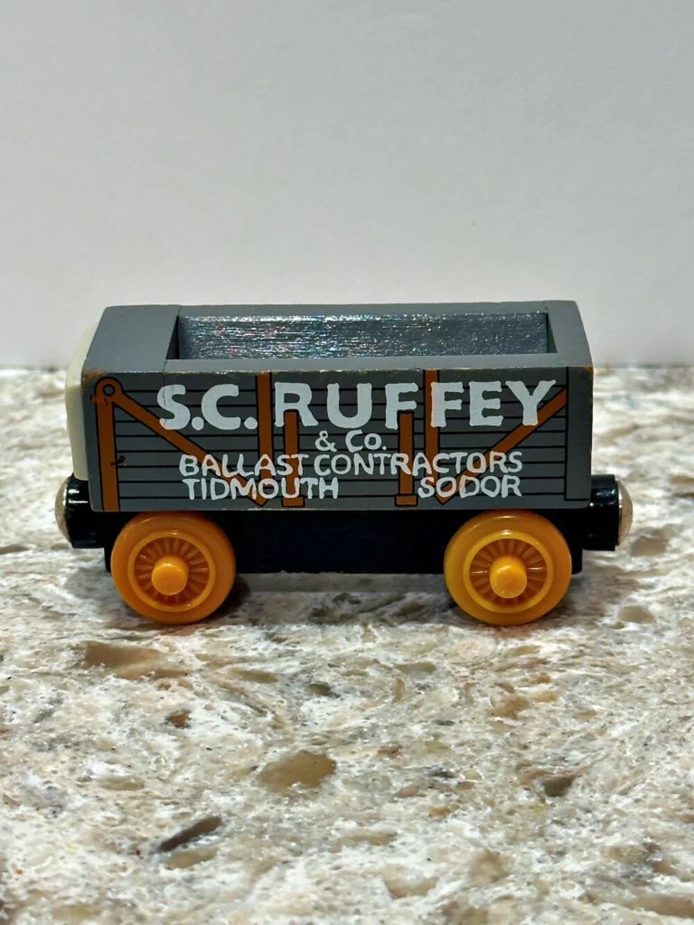 Thomas & Friends Wooden Railway SC Ruffey Troublesome Truck 2006 Learning Curve